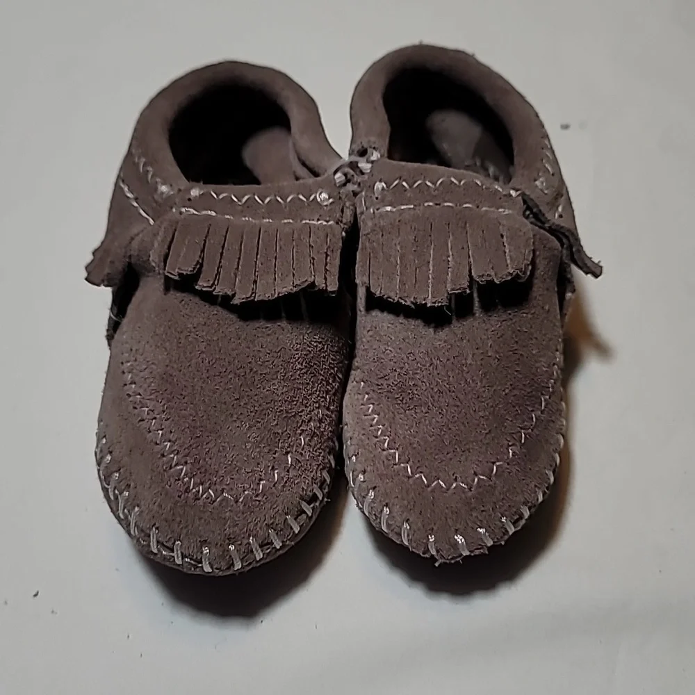 Minneconta Brown Moccasins with Fringe and Soft Sole